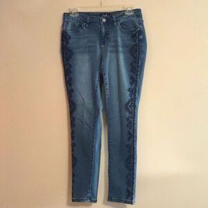 Earl Size 6 Skinny Ankle Jeans Brushed‎ Embroidery Seam Accents